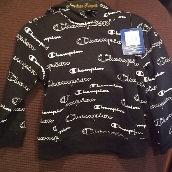 NEW Kids black Champion hoodie.. Size 4 & 5 - Picture 5 of 5